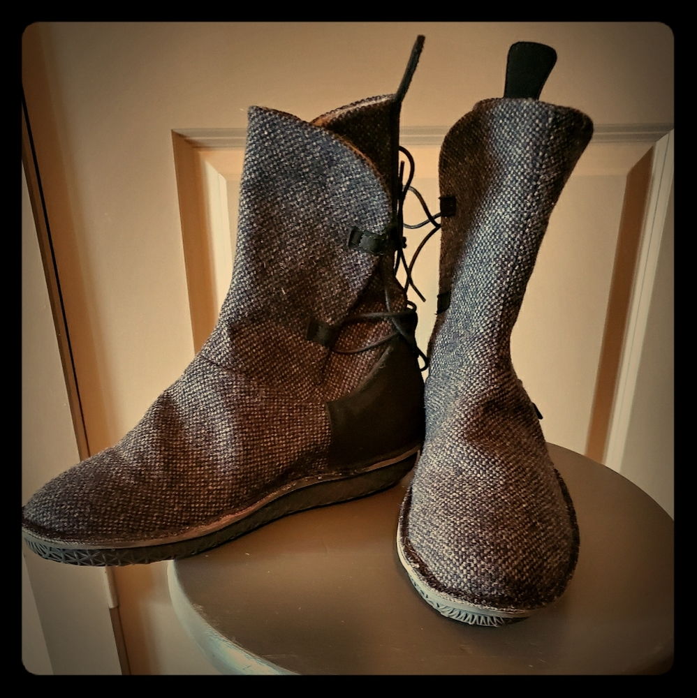 PoZu Star Wars Rey Boots